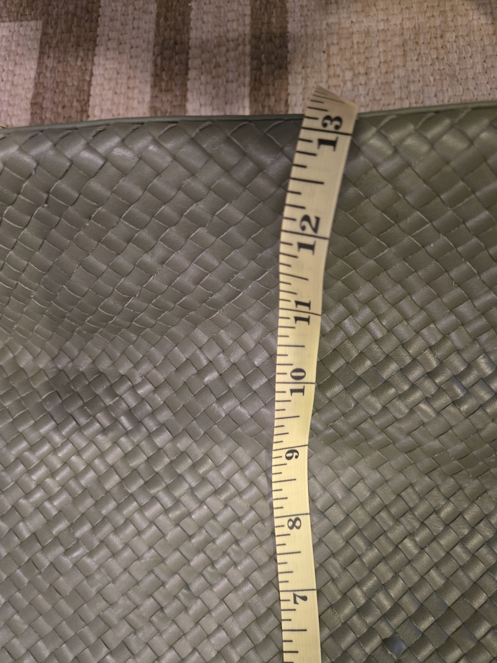QUINCE Woven Olive Green Leather Tote Bag - Picture 4 of 10